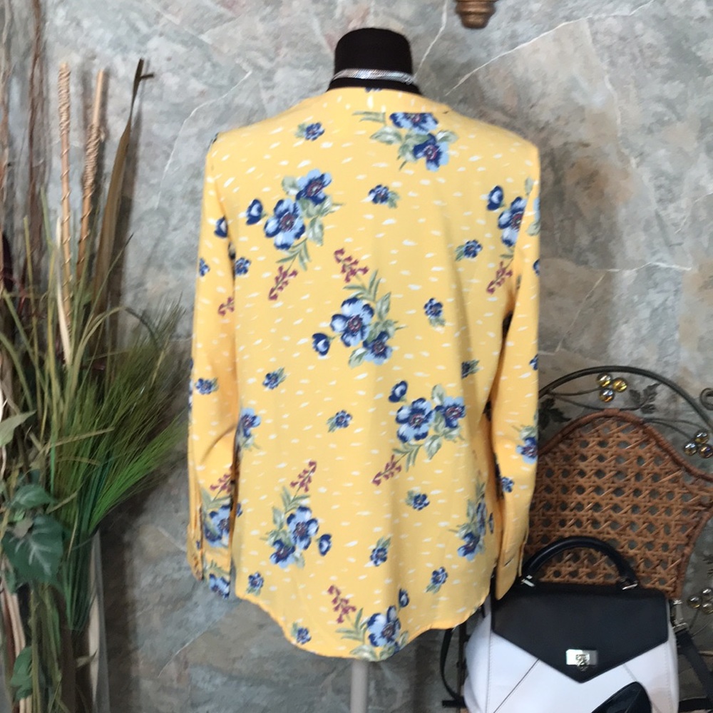 Stunning Yellow Flowered Button Long Sleeved Shir… - image 8